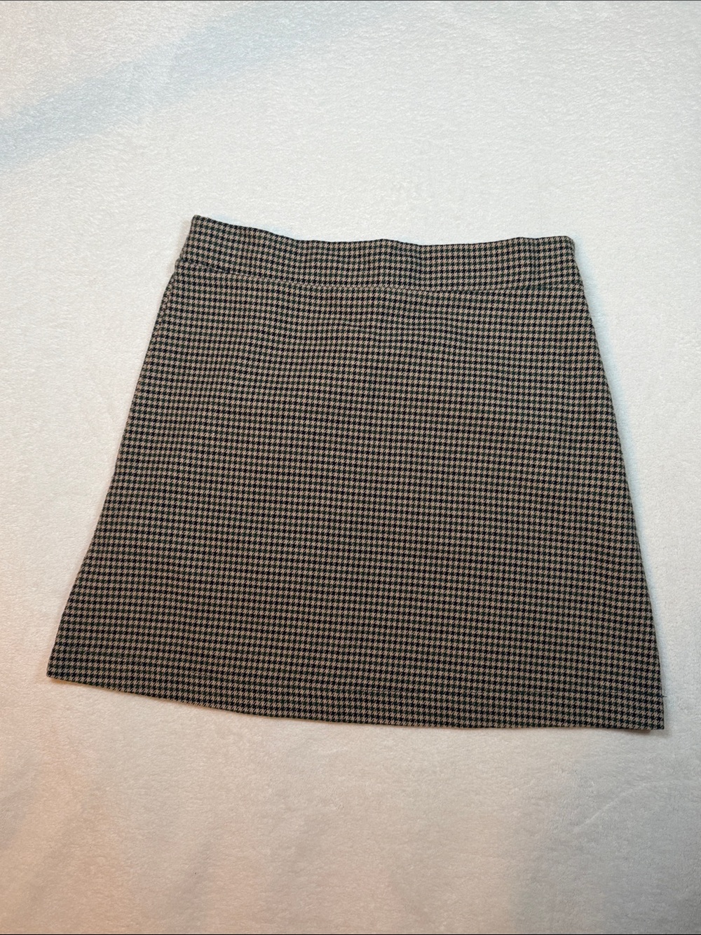 American Eagle Outfitters Black and Cream and Green Houndstooth Mini Skirt